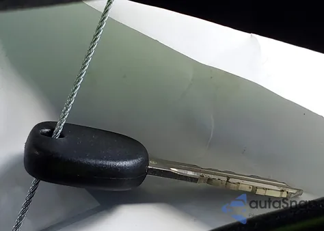 2011 Chevrolet Tahoe Ls z USA, uszkodzony, nr VIN 1GNSCAE09BR260952